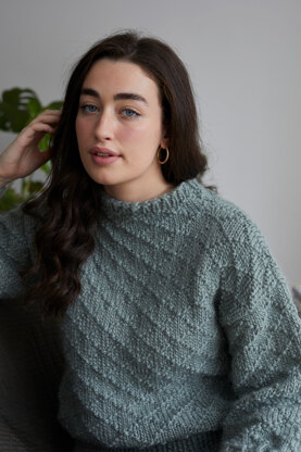 "Eloisa" - Jumper Knitting Pattern Women in Debbie Bliss Merion by Debbie Bliss