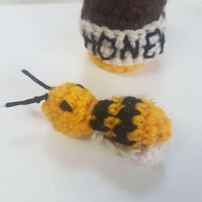 Honey pot bumble bee