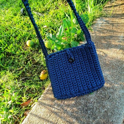 The Navy Shoulder bag