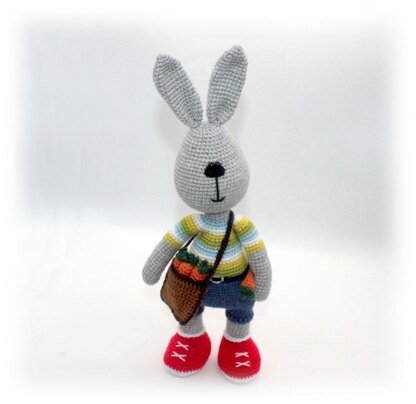 Bunny with Bag of Carrots Crochet Pattern