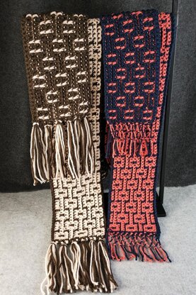 Chain Links Scarf