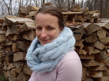 Chunky Cabled Cowl