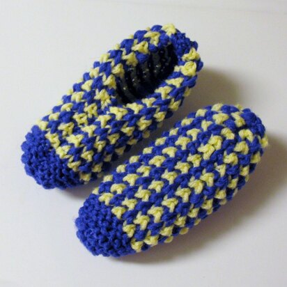 Bee Stitch Slippers - knitting pattern