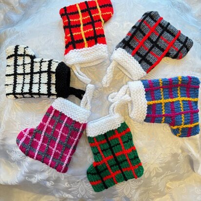 DK knitting pattern Plaid Tartan Christmas stockings chocolate gift home decoration