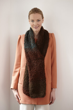 Simple One Ball Scarf in Lion Brand Homespun Thick & Quick - L30125G