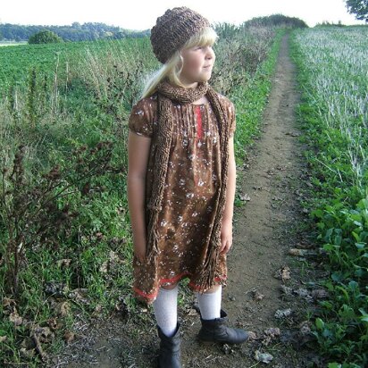 Child's "Slinky" Scarf with Matching Beanie Hat - knitting pattern