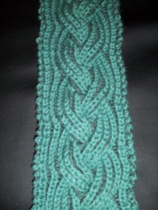 Reversible Braided Cable Scarf