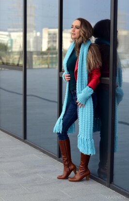 Svalbard knit super scarf with fringe