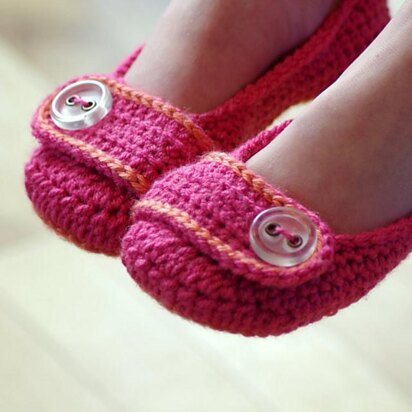 Vanessa Big Sister Button Tab Slipper