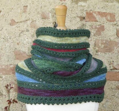 Dorotea Cowl