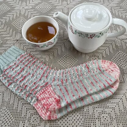 Peppermint Garlands Socks