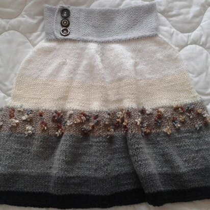 Knee length knitted skirt - knitting pattern