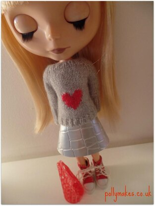 Heart sweater for 12" Blythe