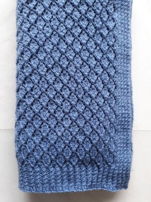 Diamond Twist Baby blanket