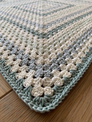 Easy Crochet Baby Blanket 2