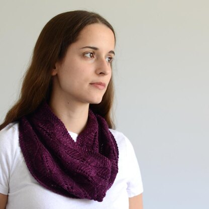 Laurel Leaf Cowl