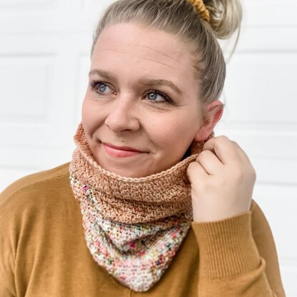 Color Melt Cowl