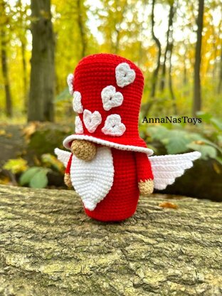 Gnome red Valentine with wings