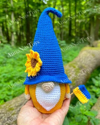 Patriotic gnome of Ukraine