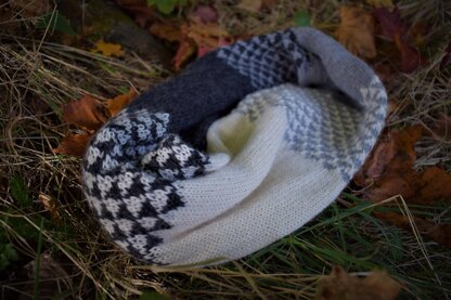 Shades of Winter Cowl