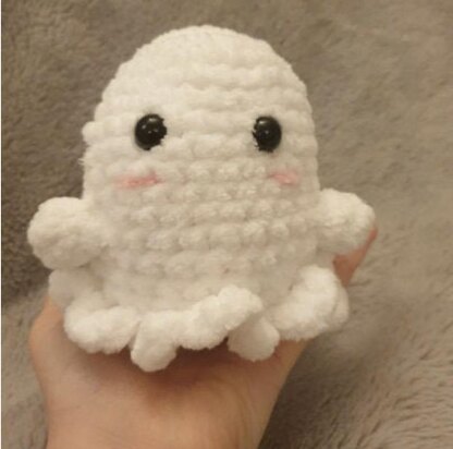 Crochet fluffy ghost Crochet pattern by FollowThe Yarn