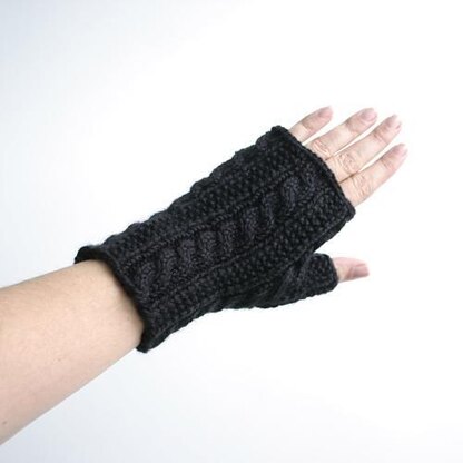 Gingerbread Icing Fingerless Gloves