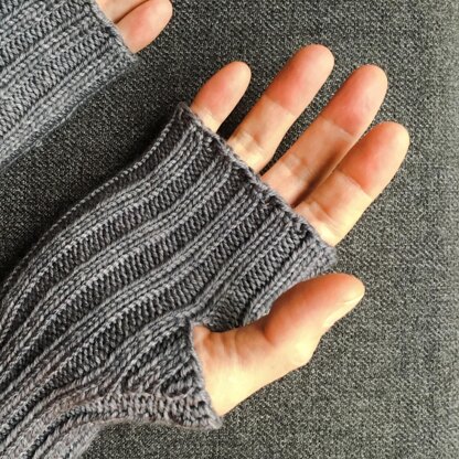 Adventurer ribbed armwarmers