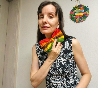 Aki Bow Hair Accessory