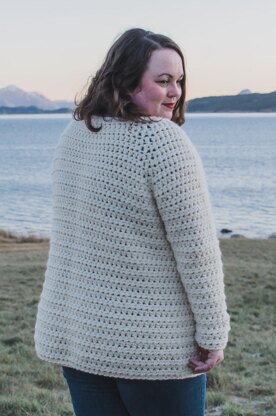 Classic Raglan Cardigan - Super Bulky Edition