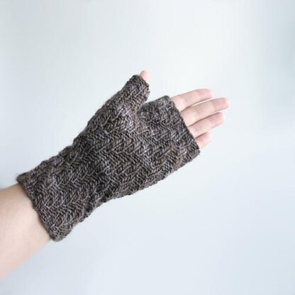 Herringbone Rib Fingerless Gloves