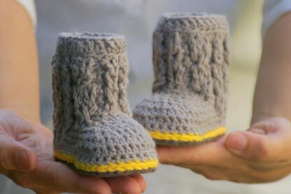 Cable Boots with Easy Cables For Baby Boys or Girls