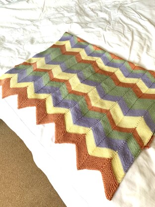 Baby blanket with Paintbox DK