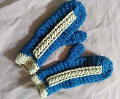 Chilly Cables Mittens