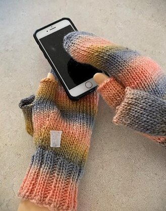 Thumbless Texting Mitts