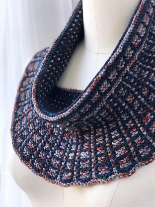 Dissent Cowl (knit)