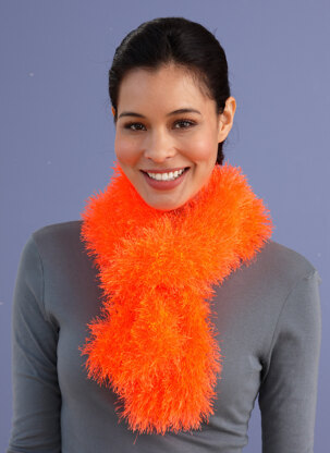 Beginner Knit Fur Scarf in Lion Brand Fun Fur - L0690D