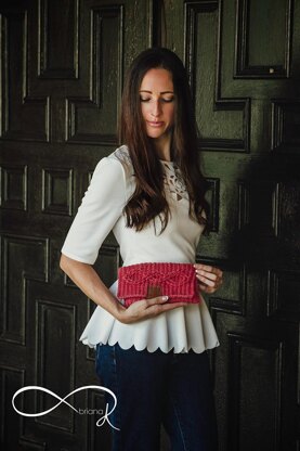 Aisling Infinity Crochet Clutch