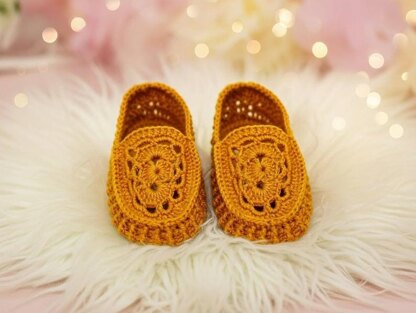 Crochet women shoes Pdf + Video Tutorial