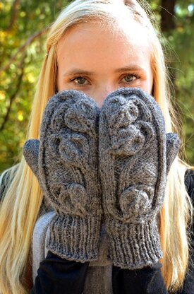 Ivy Vine Mittens