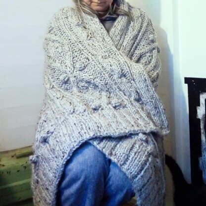 Chunky cable knit throw