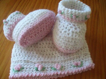 Rosebud Baby Bootie Set