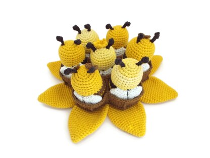 Beehive Flower Amigurumi