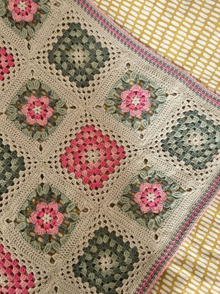 The Georgianna Throw