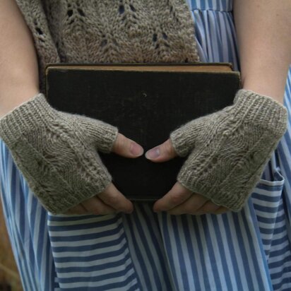 Rowan Lace Mitts