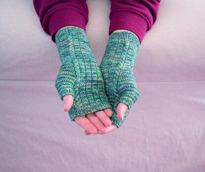 Valley View Fingerless Mitts