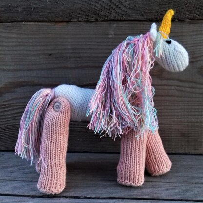 Knit unicorn