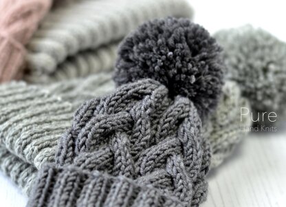 Nysa Bobble Hat