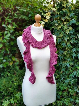 The "Not too FrouFrou" crochet scarf