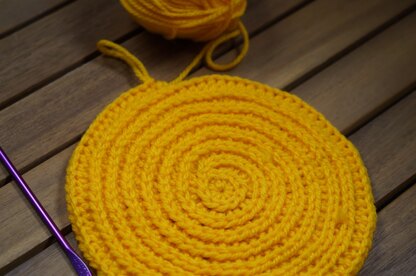 Knit stitch flat circle