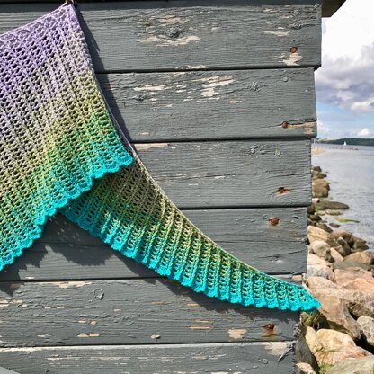 Roller Bird Shawl